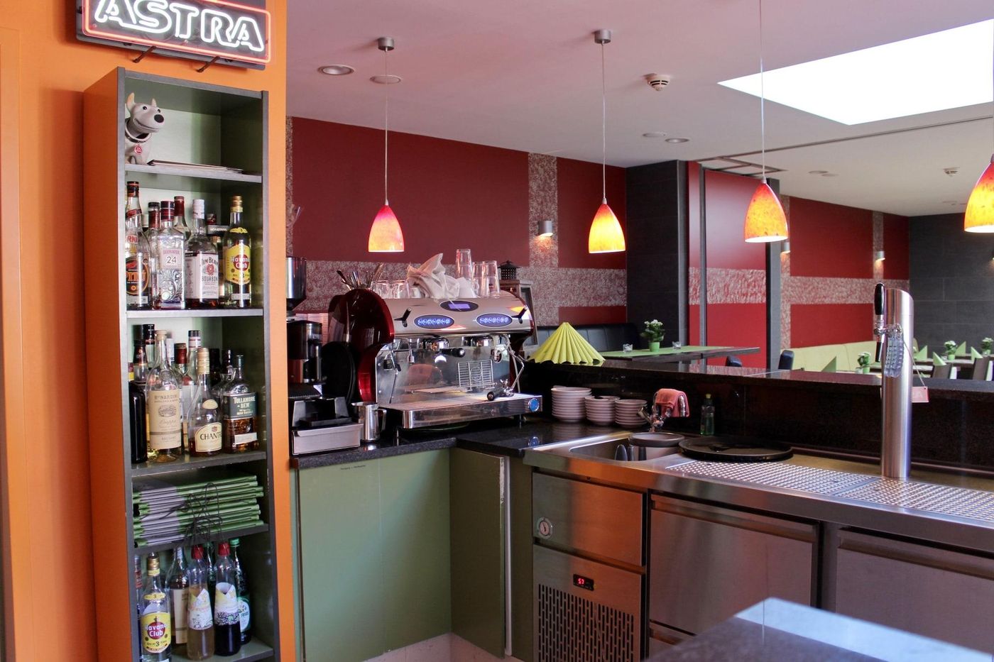 Holi-Hostel-Hotel-Restaurant-12