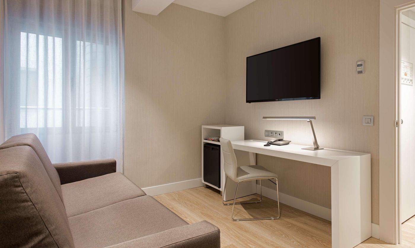 NH-Madrid-Chamberi-Room-6