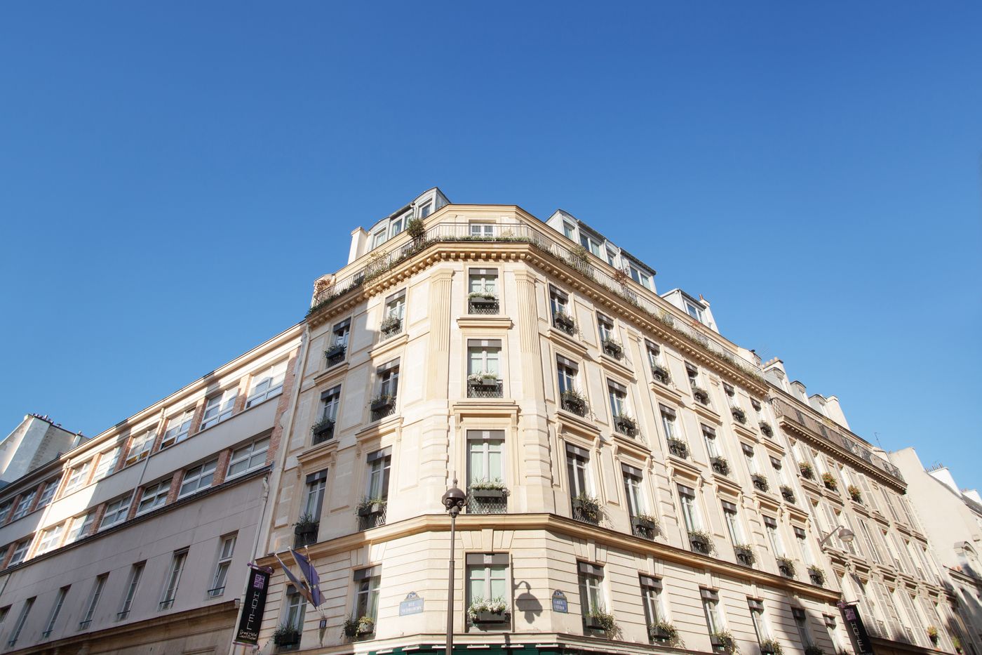 Grand-Hotel-Saint-Michel-General-view-8