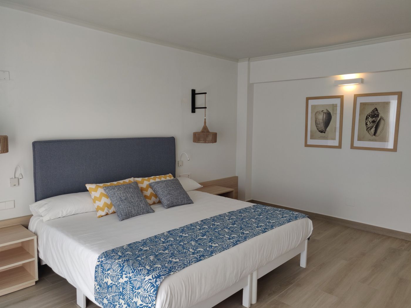 Cabogata-Garden-Room-29