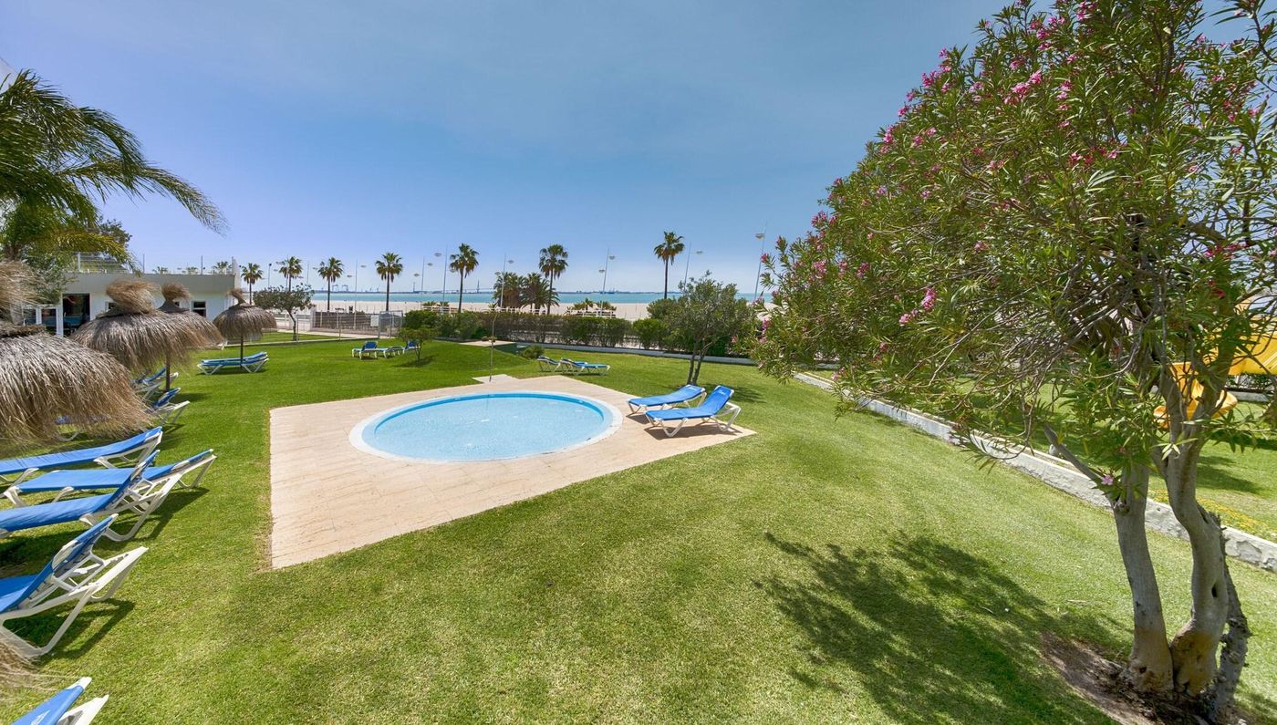 Hotel-Puertobahia---SPA-Pool-7