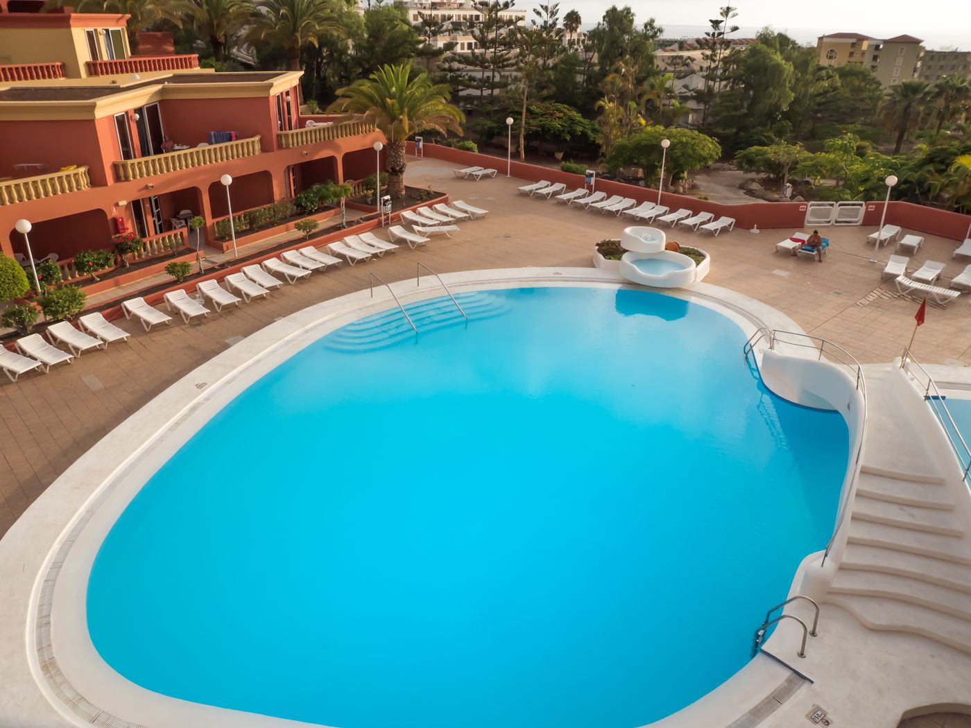 Laguna-Park-II-Pool-3