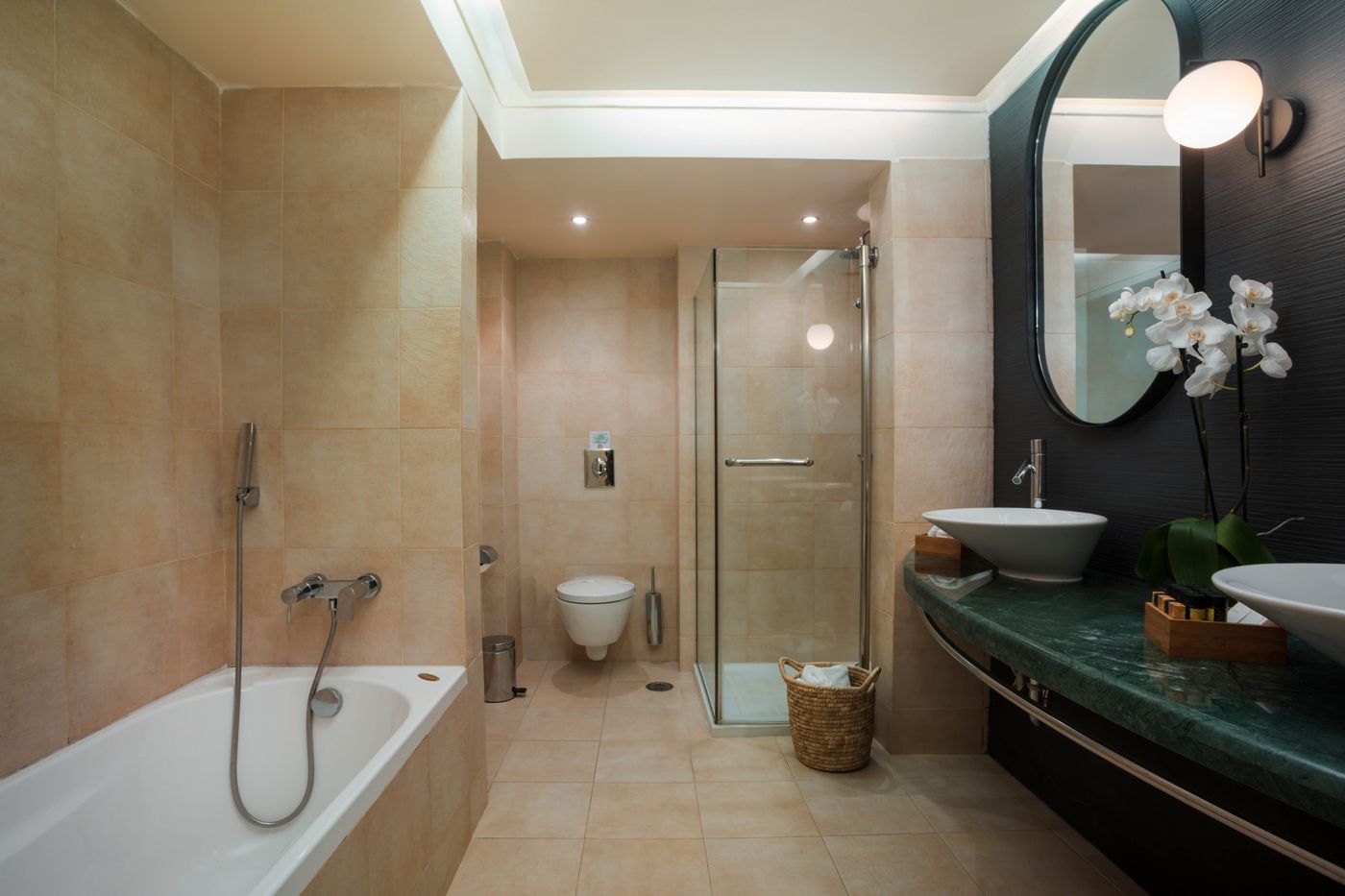 Eden-Roc-Resort-Hotel-Room-33