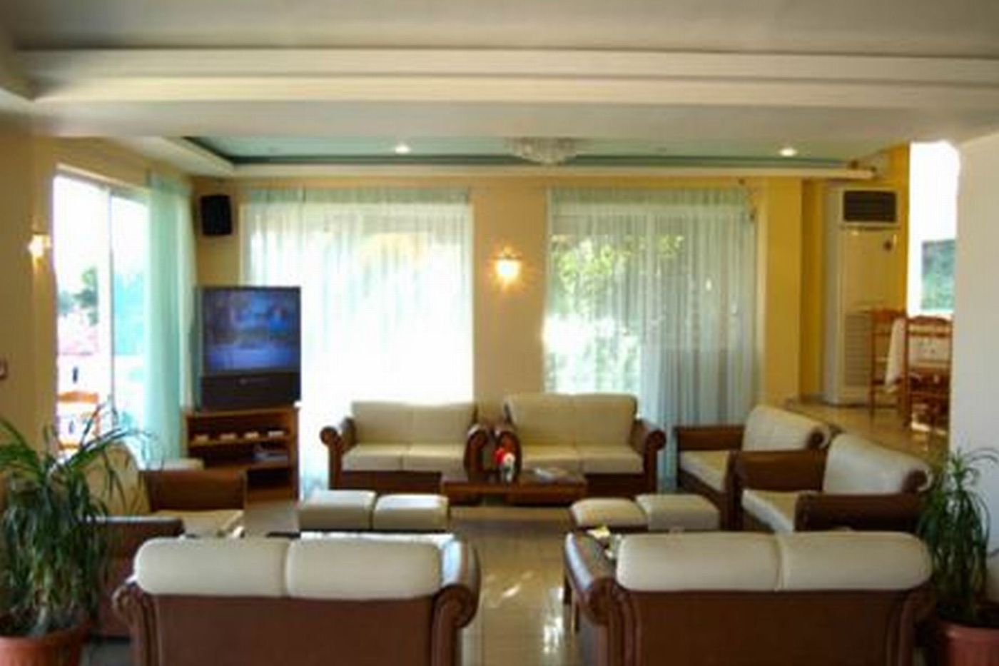 Captains---Commodore---Admiral-Complex-Lobby-22