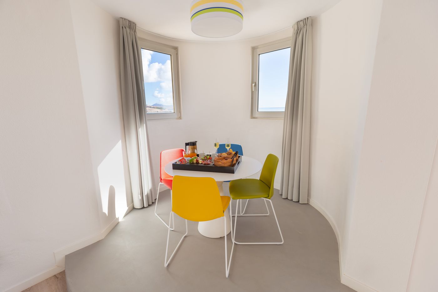 R2 Maryvent Apartments