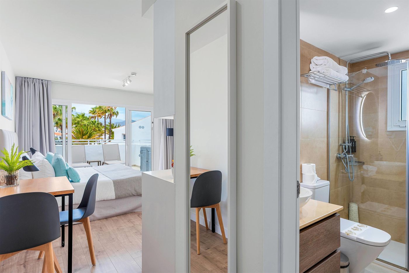 Wyndham-Residences-Golf-Del-Sur-Room-24