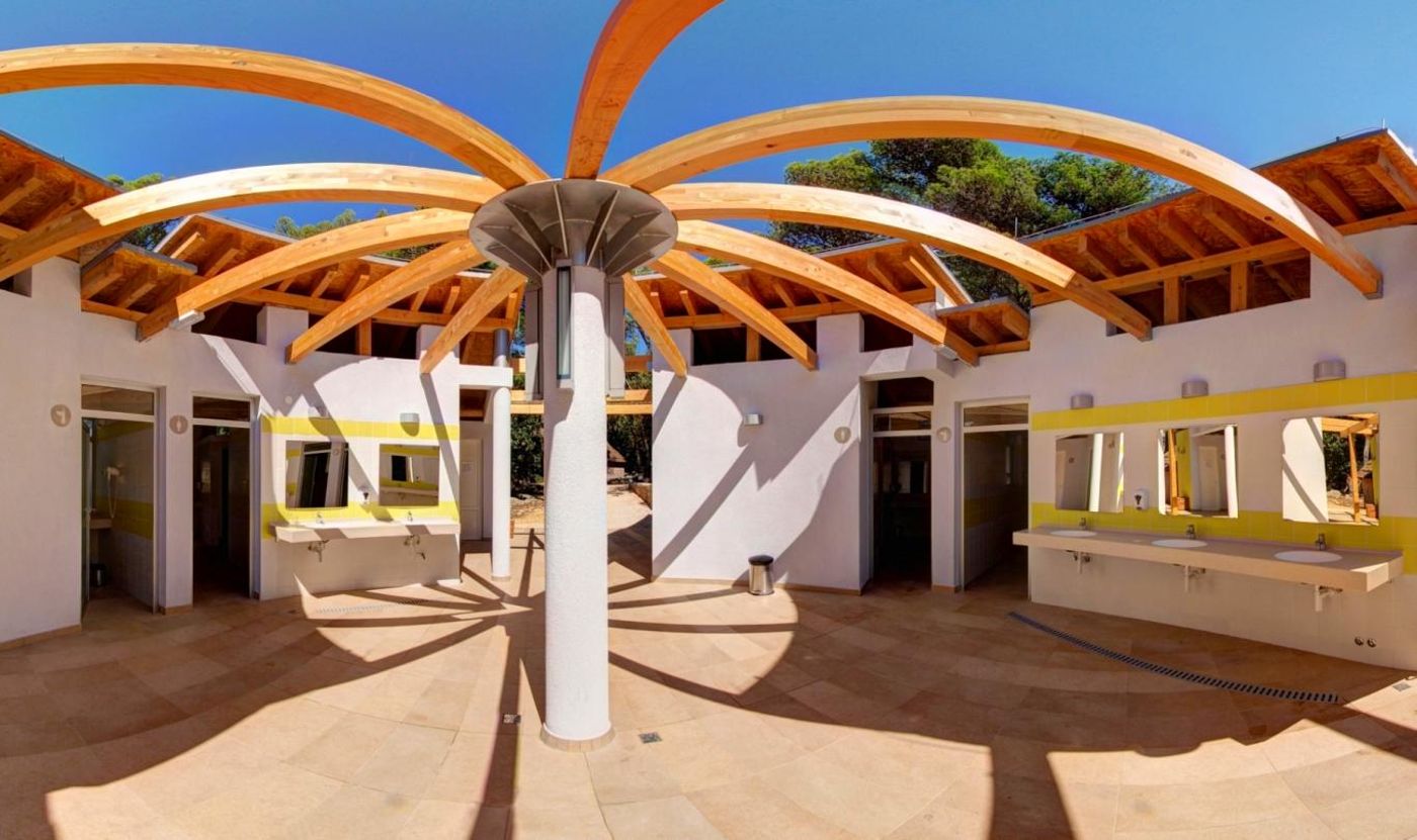 Pine Beach Pakostane