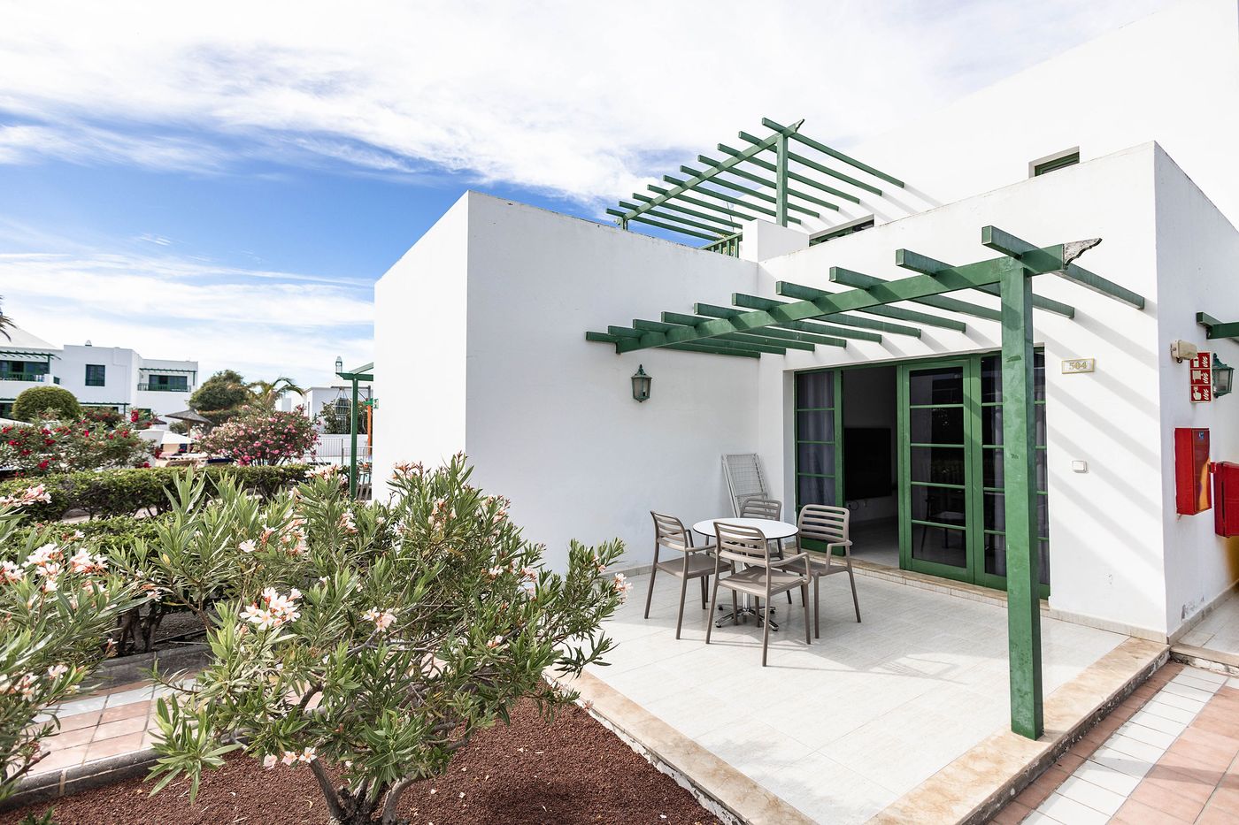 CayBeach-Sun-Room-14