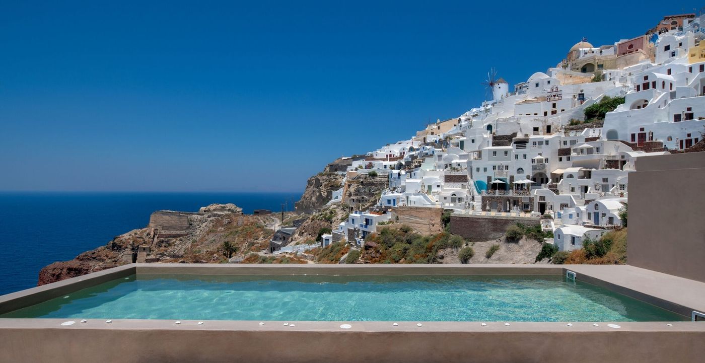 Old-Castle-Oia-Pool-37