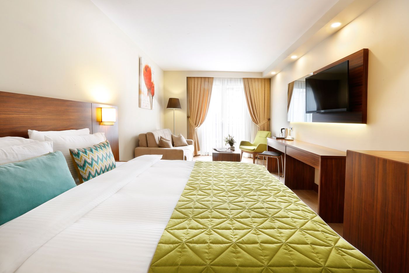 The-White-Orient-Hotel-Room-19