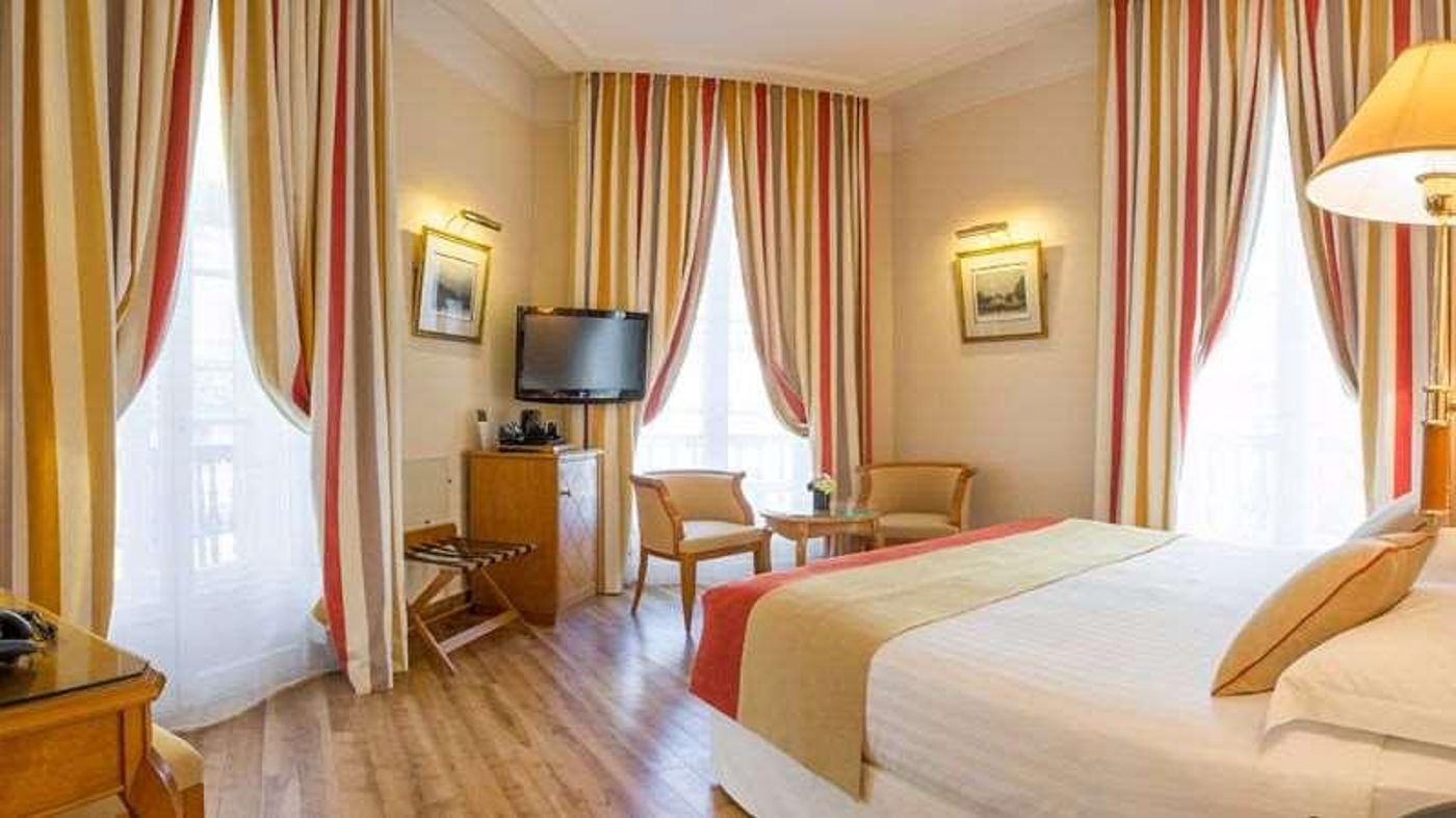 Hotel-Etats-Unis-Opera-Room-32