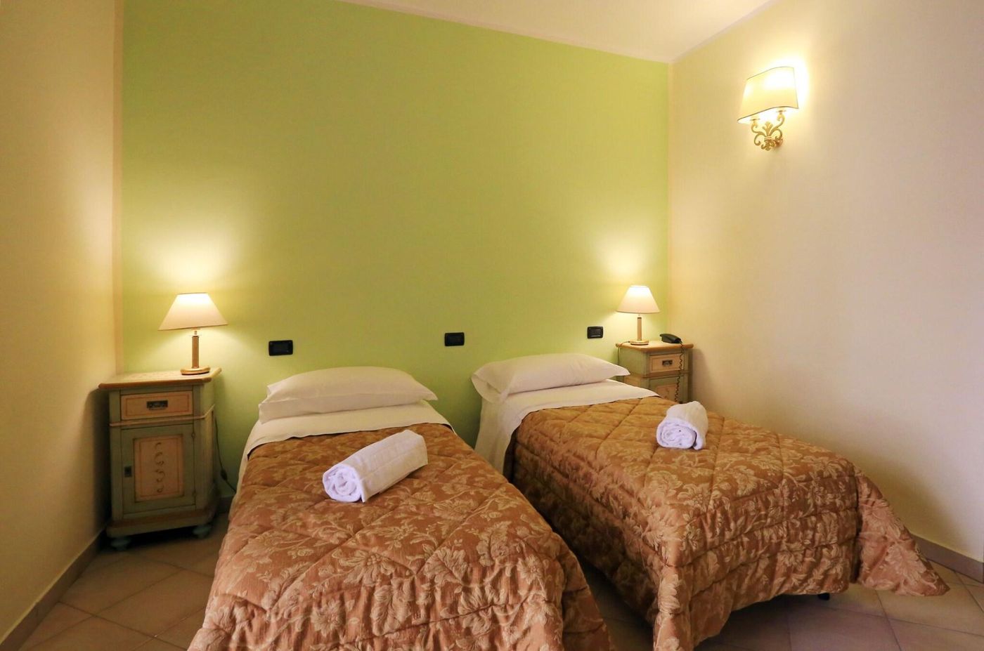 Hotel-L-Aquila-Room-20