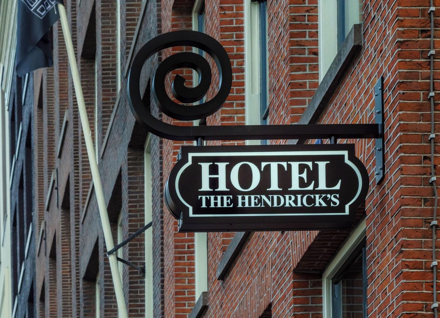 The-Hendrick-S-Hotel-Room-11