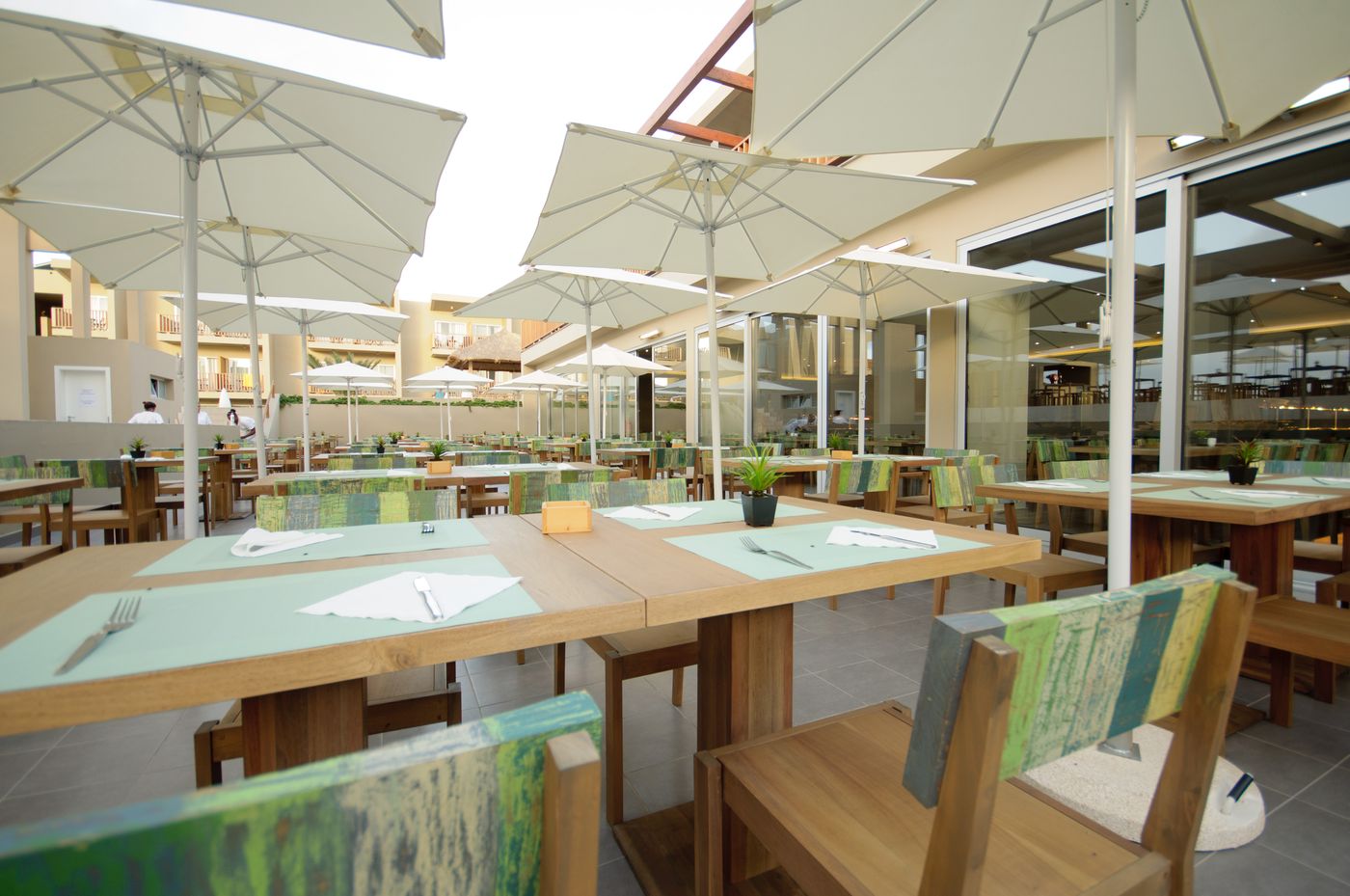 Oasis-Salinas-Sea-Restaurant-19