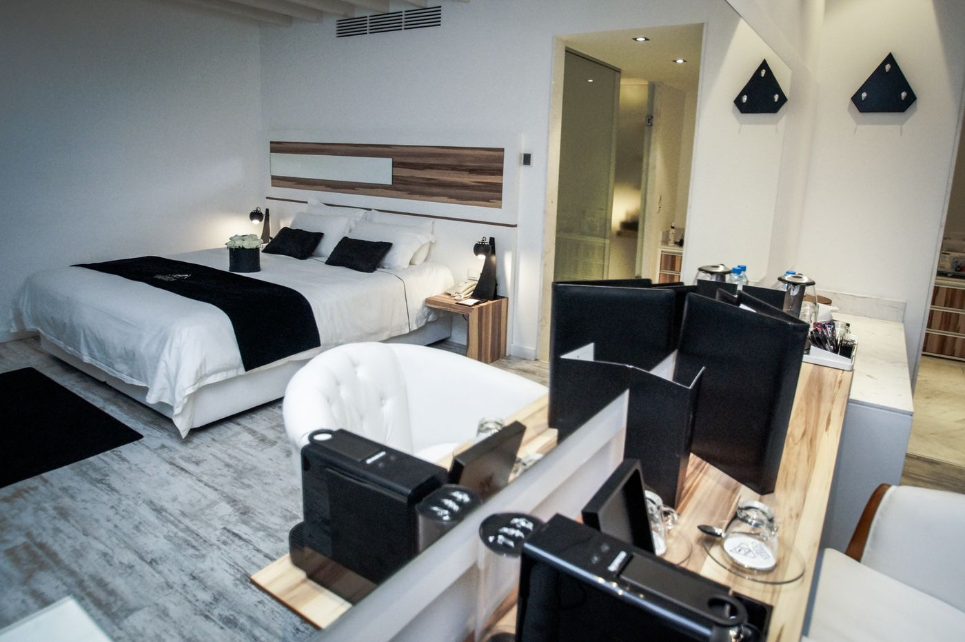 The-Ciao-Stelio-Deluxe-Hotel-Room-30