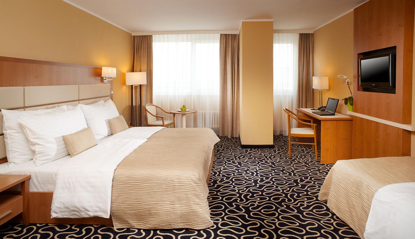 Orea-Hotel-Pyramida-Room-12