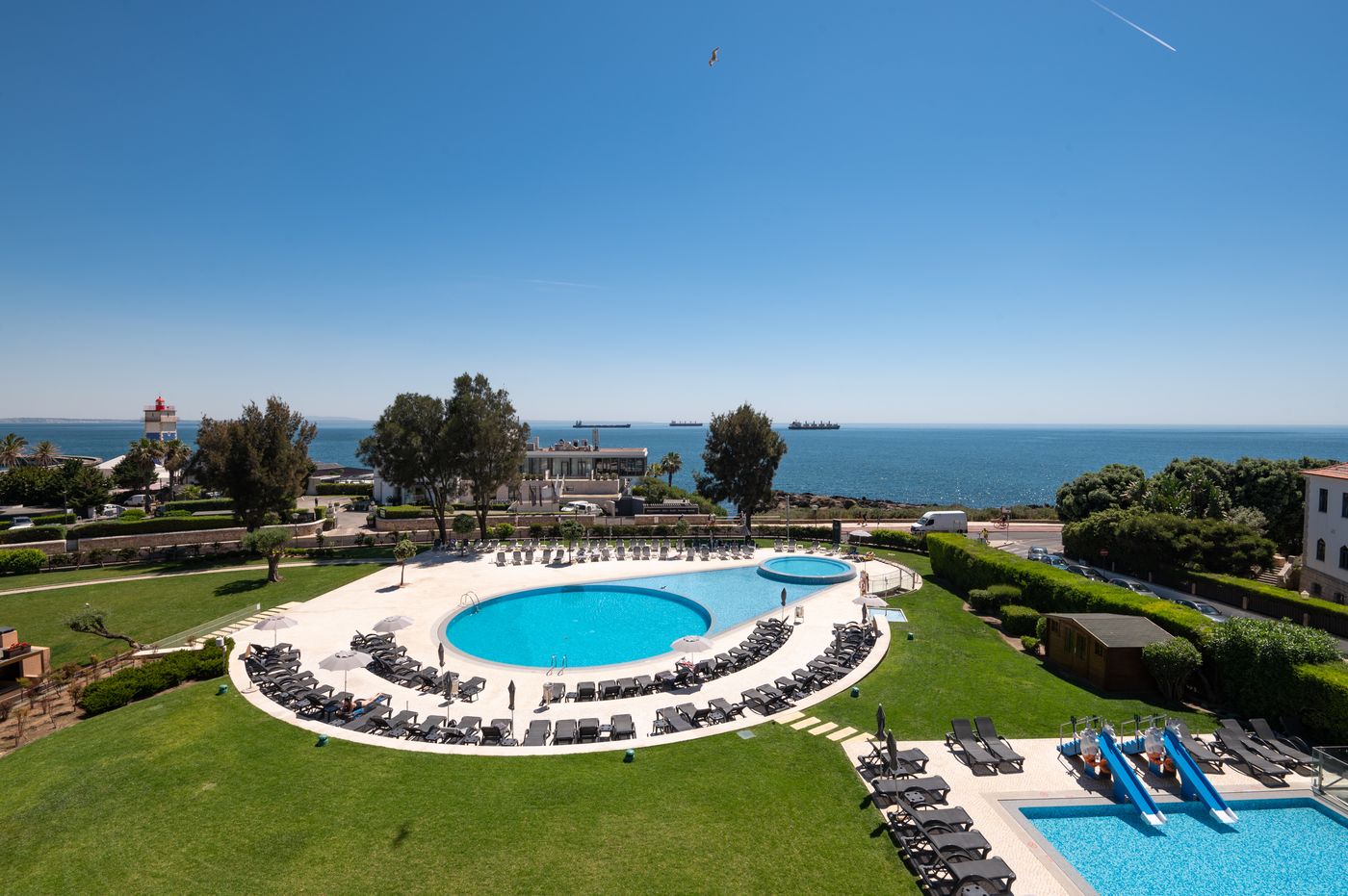 Vila-Gale-Village-Cascais-Pool-40