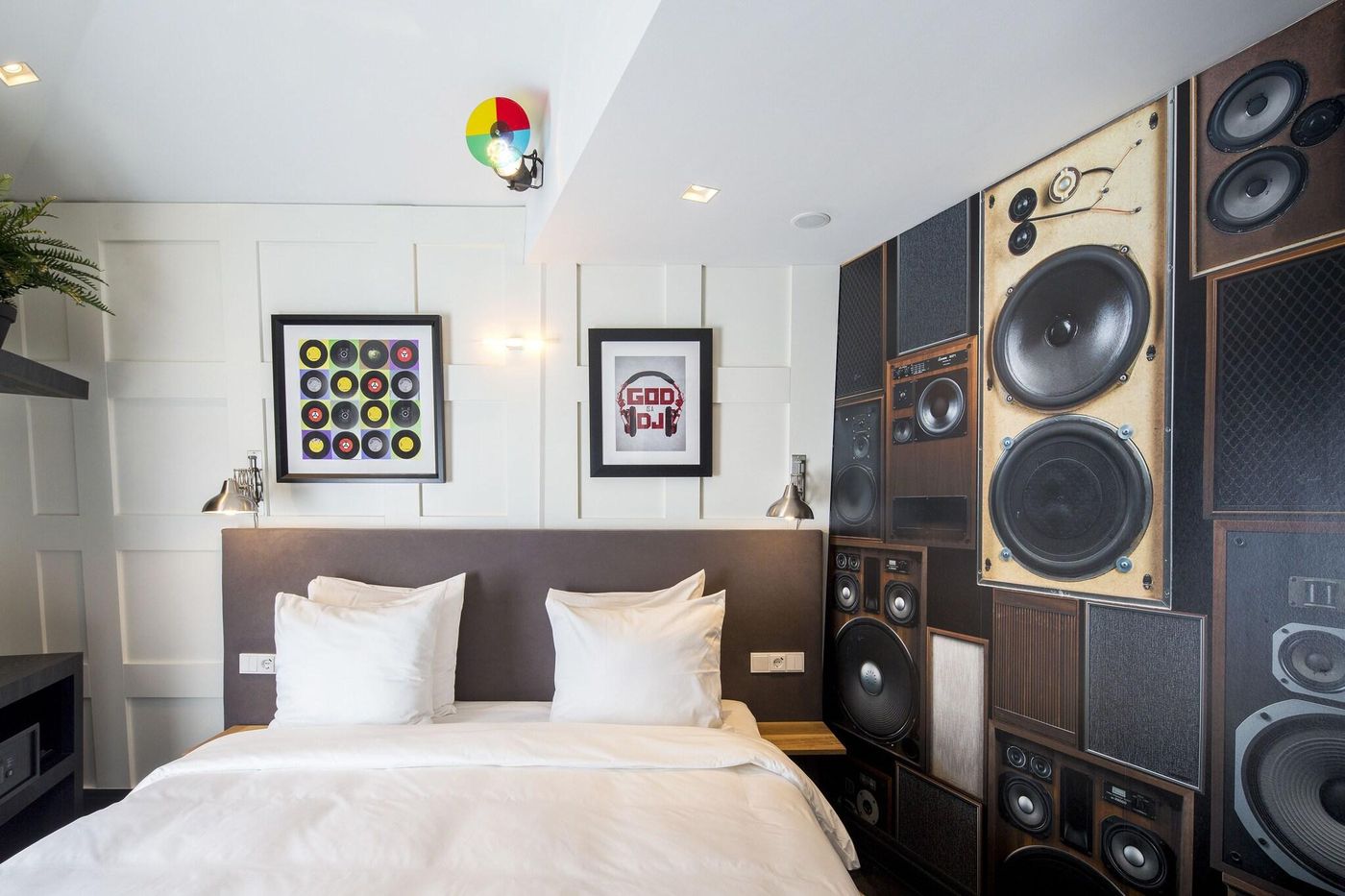 The-Highland-House-Room-6