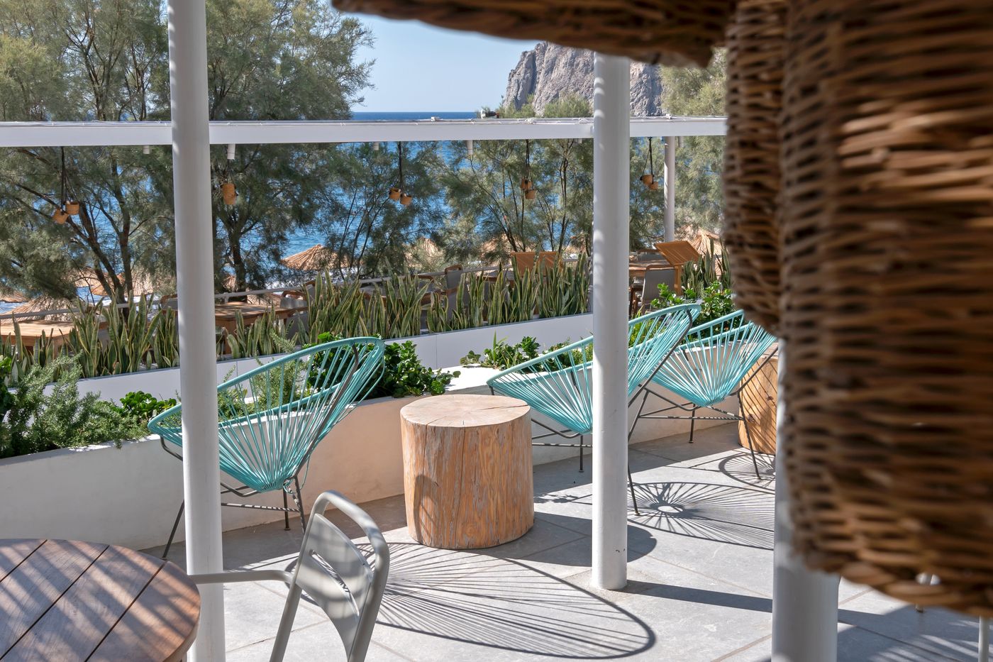 Kamari-Beach-General-view-46