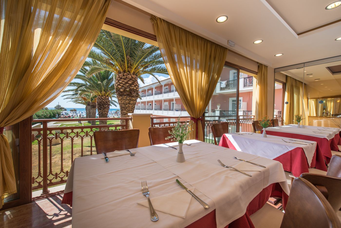Astir-Beach-Hotel---Zante-Restaurant-12