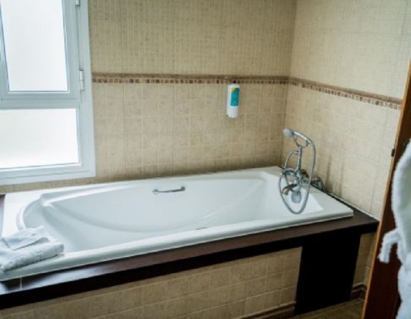 Paradise-Park-Fun-Lifestyle-Hotel-Room-84