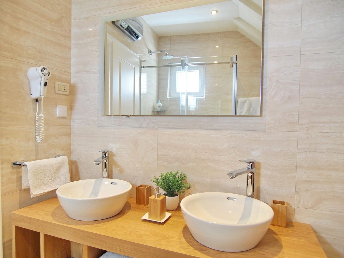 Apartments-Ivusic-Room-20