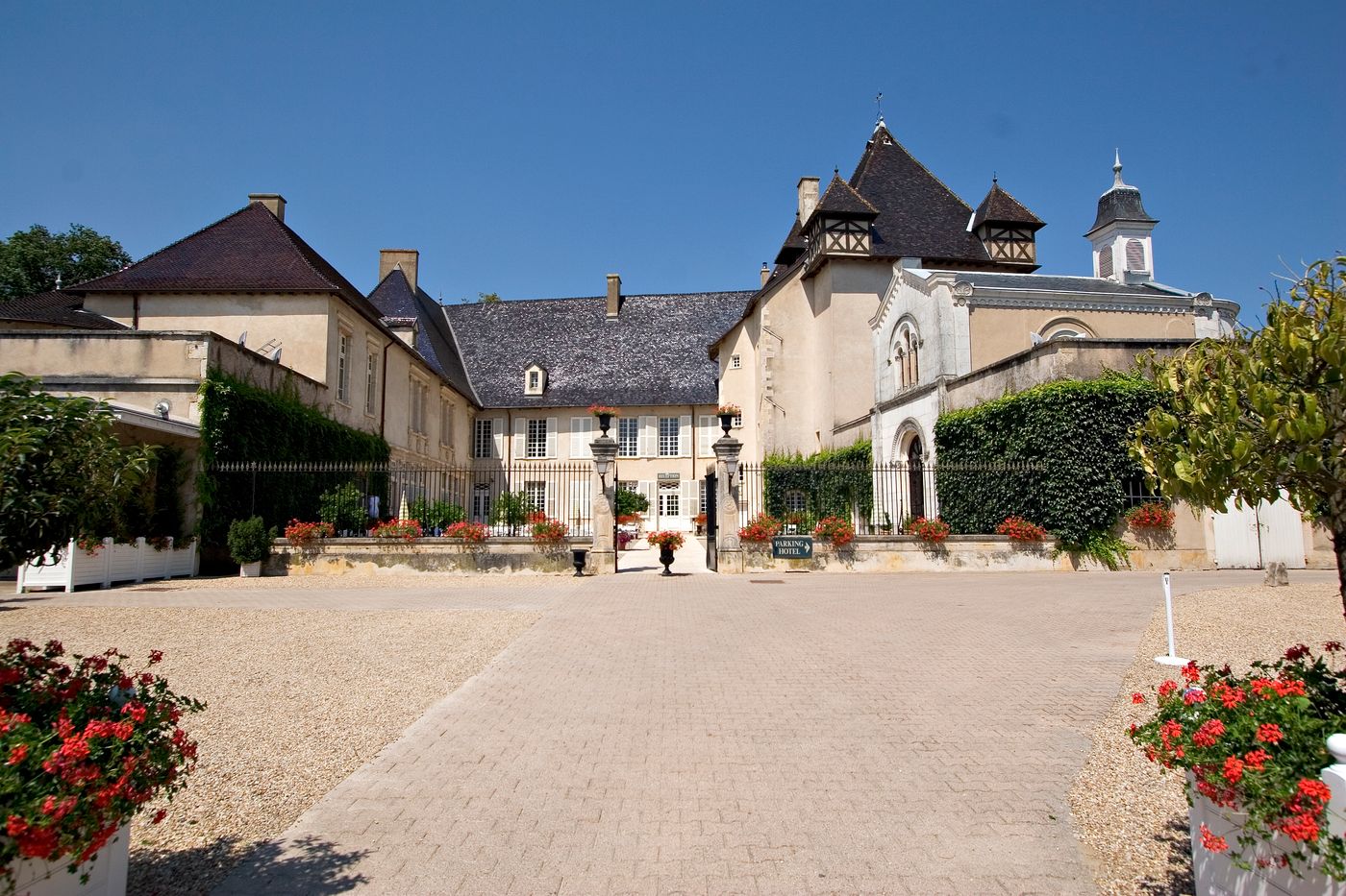 Château de Pizay  - France - Belleville-en-Beaujolais - General view - 3