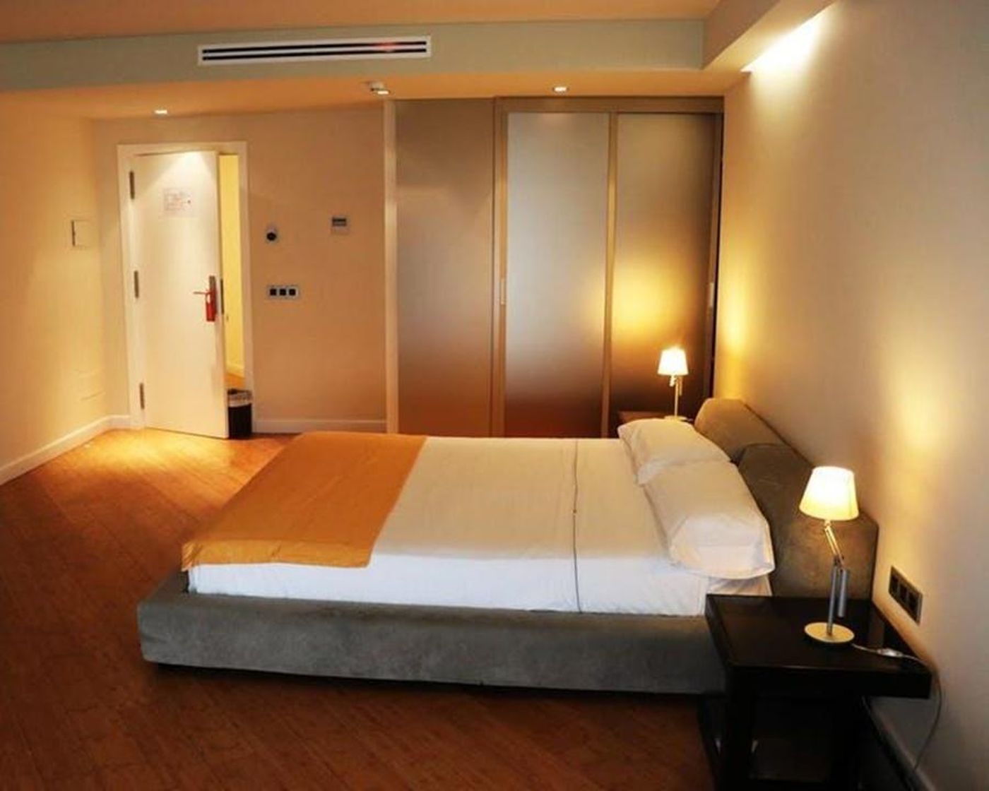 Valhalla-Spa-Room-13