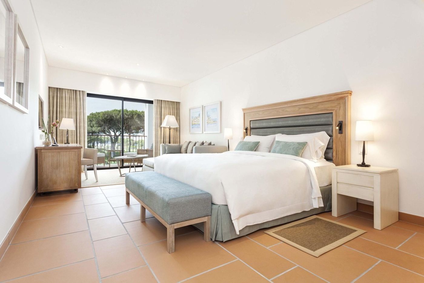 Pine-Cliffs-Ocean-Suites-Room-30