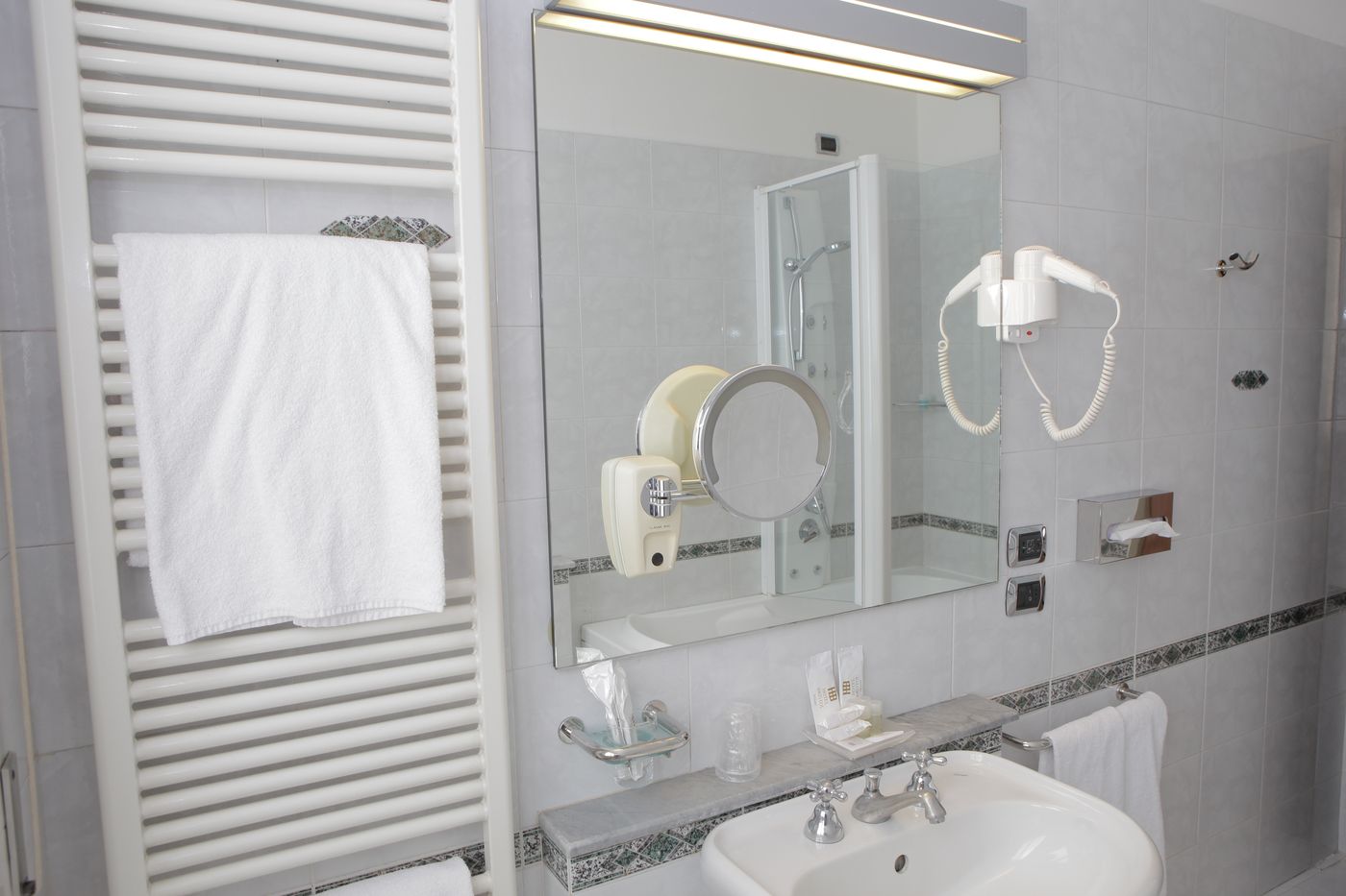 Bristol-Hotel-Room-29