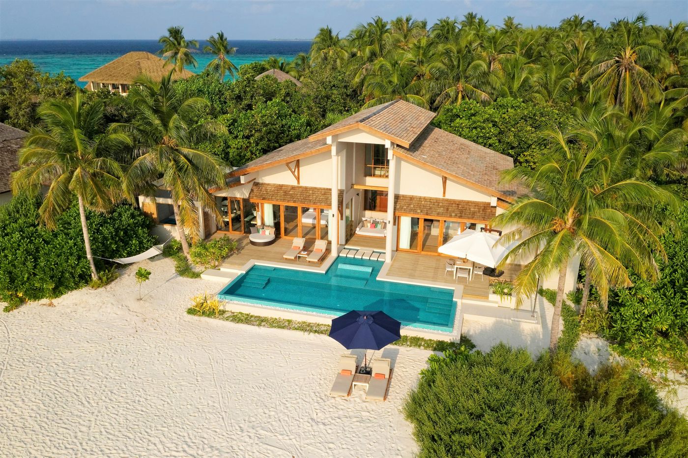 Emerald Faarufushi 15