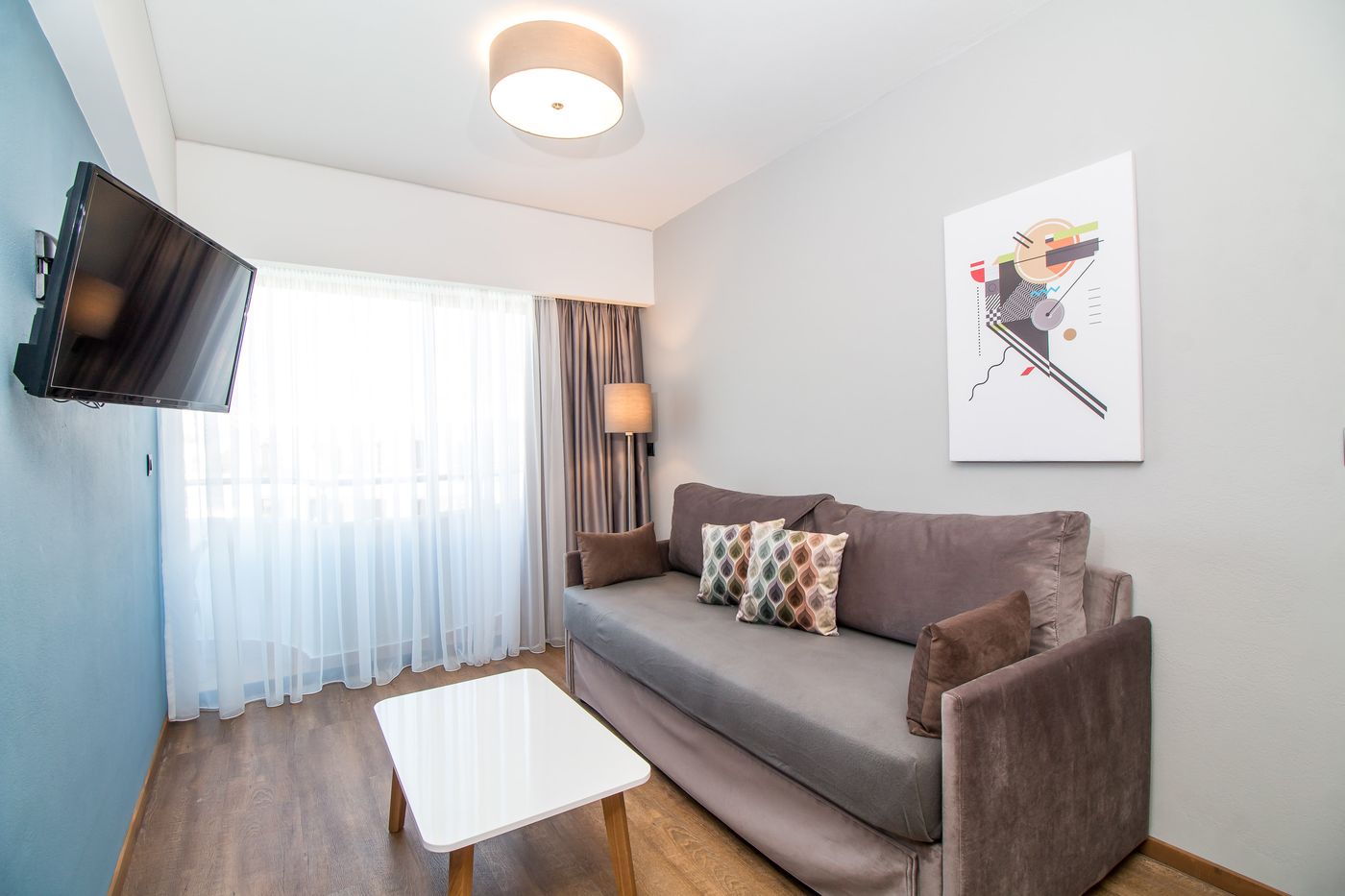 Sunny-Days-Apartments-Room-38