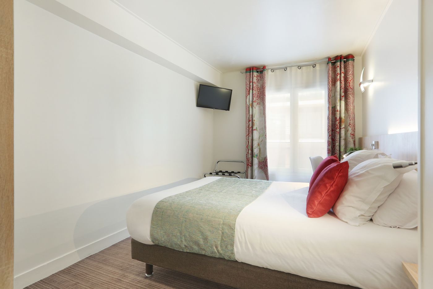 Hotel-Beaugrenelle-Tour-Eiffel-Room-23