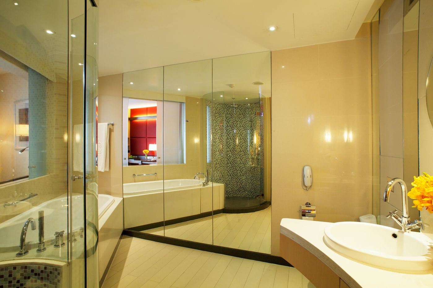 Centara-Grand-at-CentralWorld-Room-75