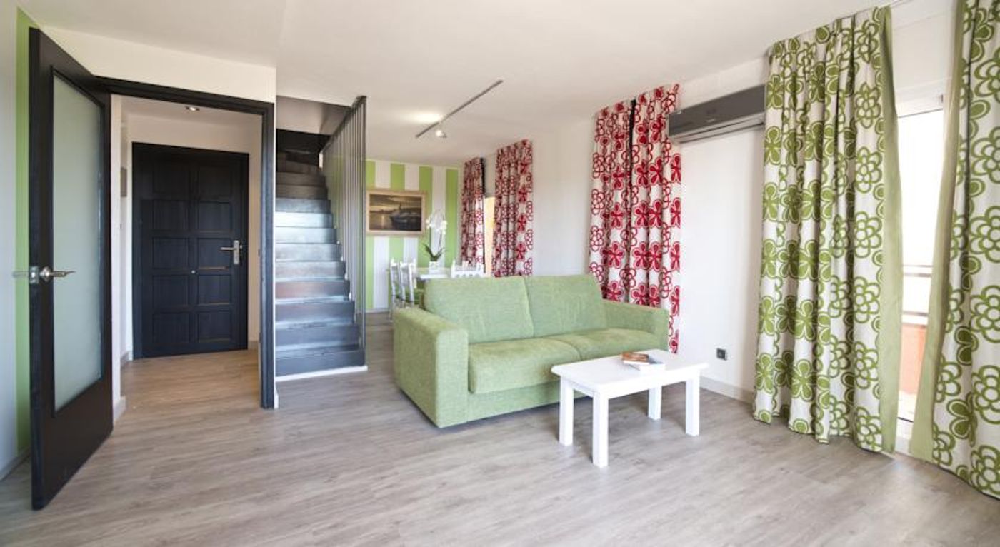 Apartamentos Salles Beach