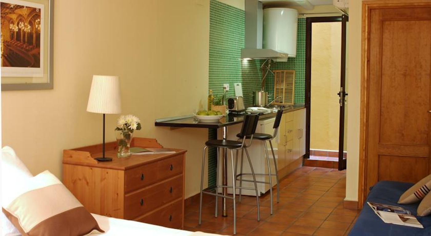 AinB Las Ramblas-Guardia Apartments