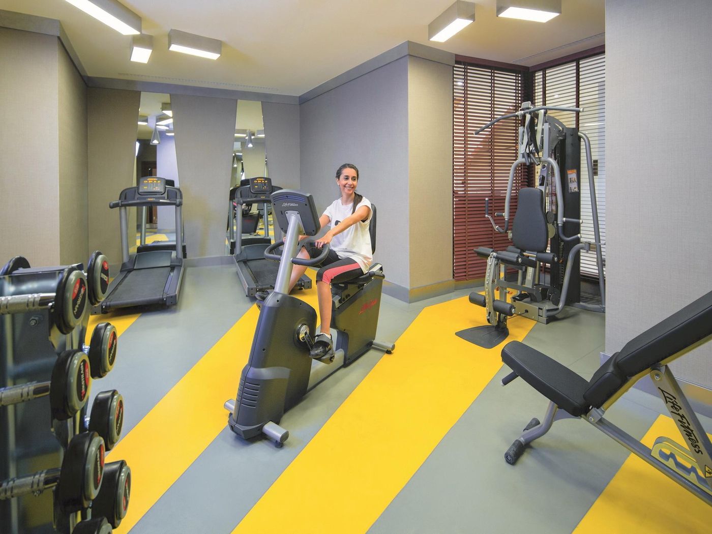 Movenpick-Hotel-Istanbul-Golden-Horn-Sports-and-Entertainment-67