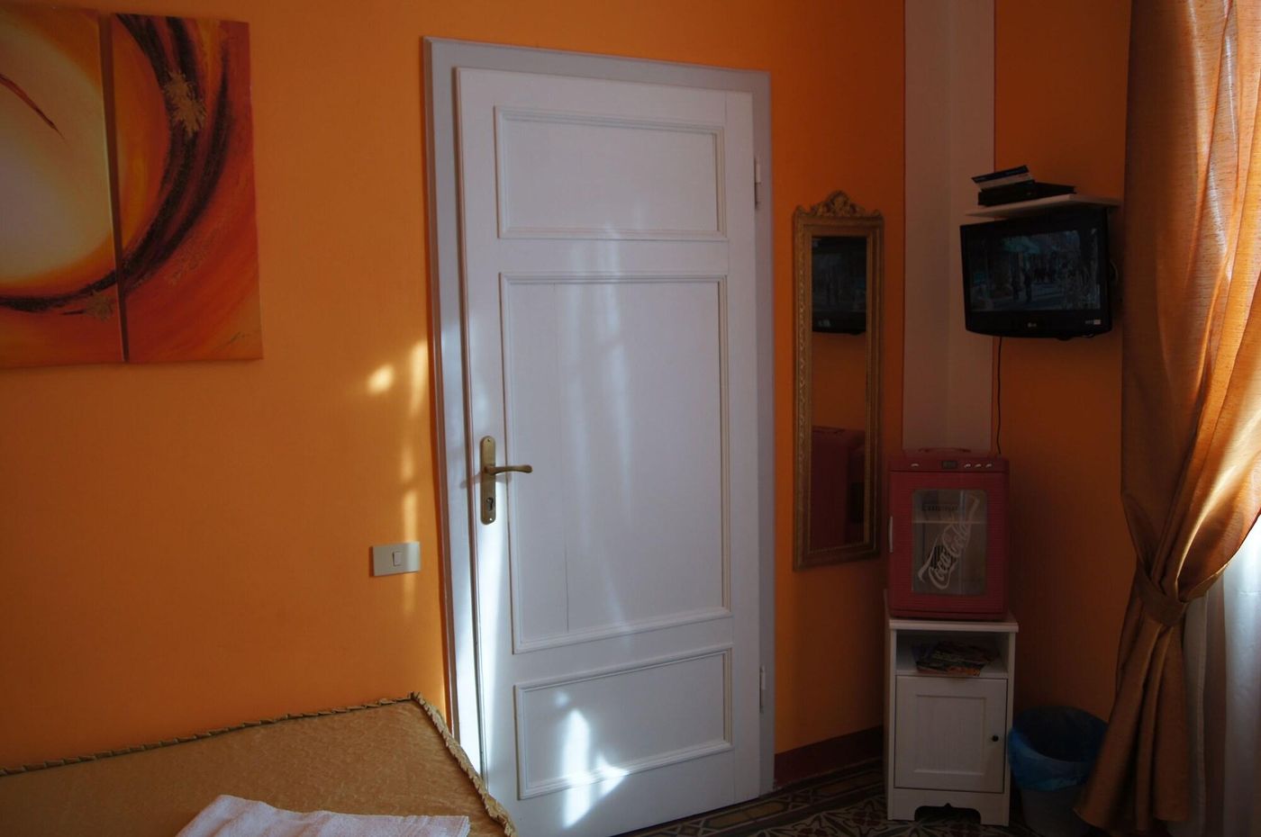 B---B-La-Mimosa-Room-53