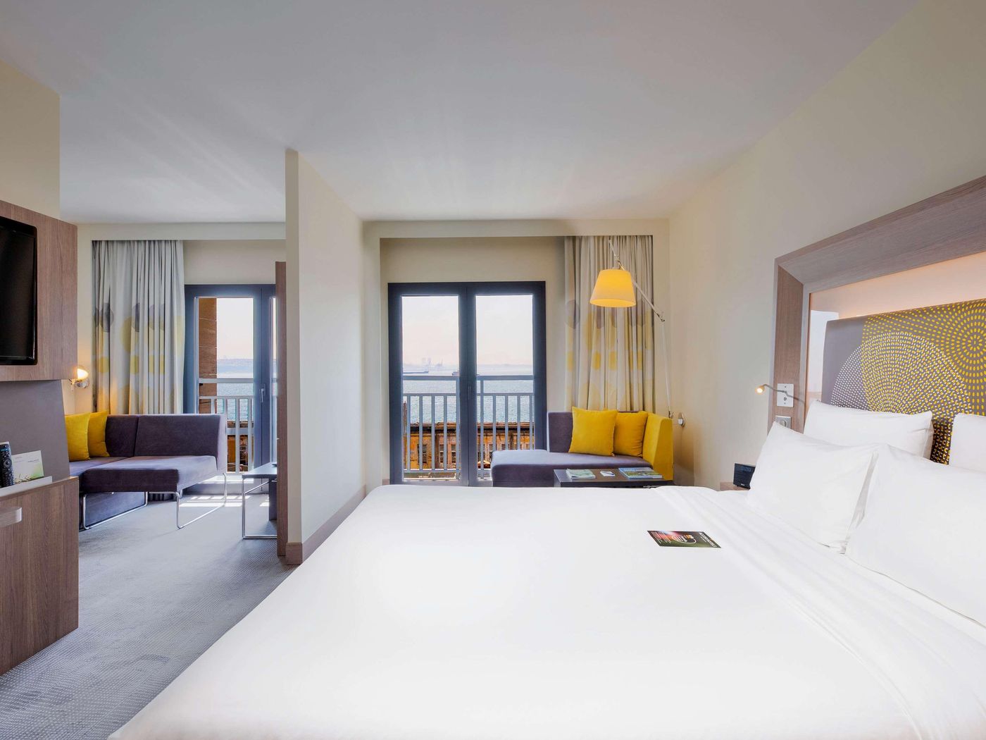 Novotel-Istanbul-Bosphorus-Room-32