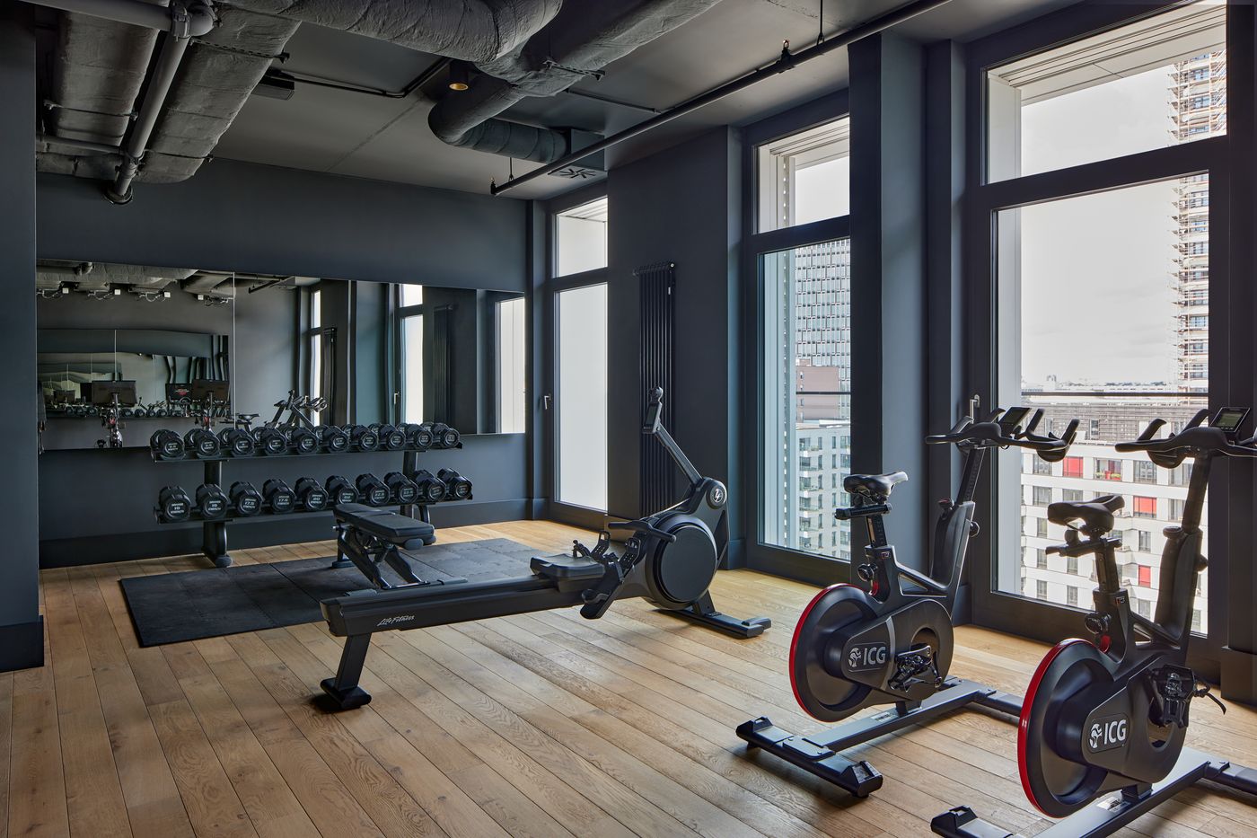 Locke-at-East-Side-Gallery--Friedrichshain-General-view-41