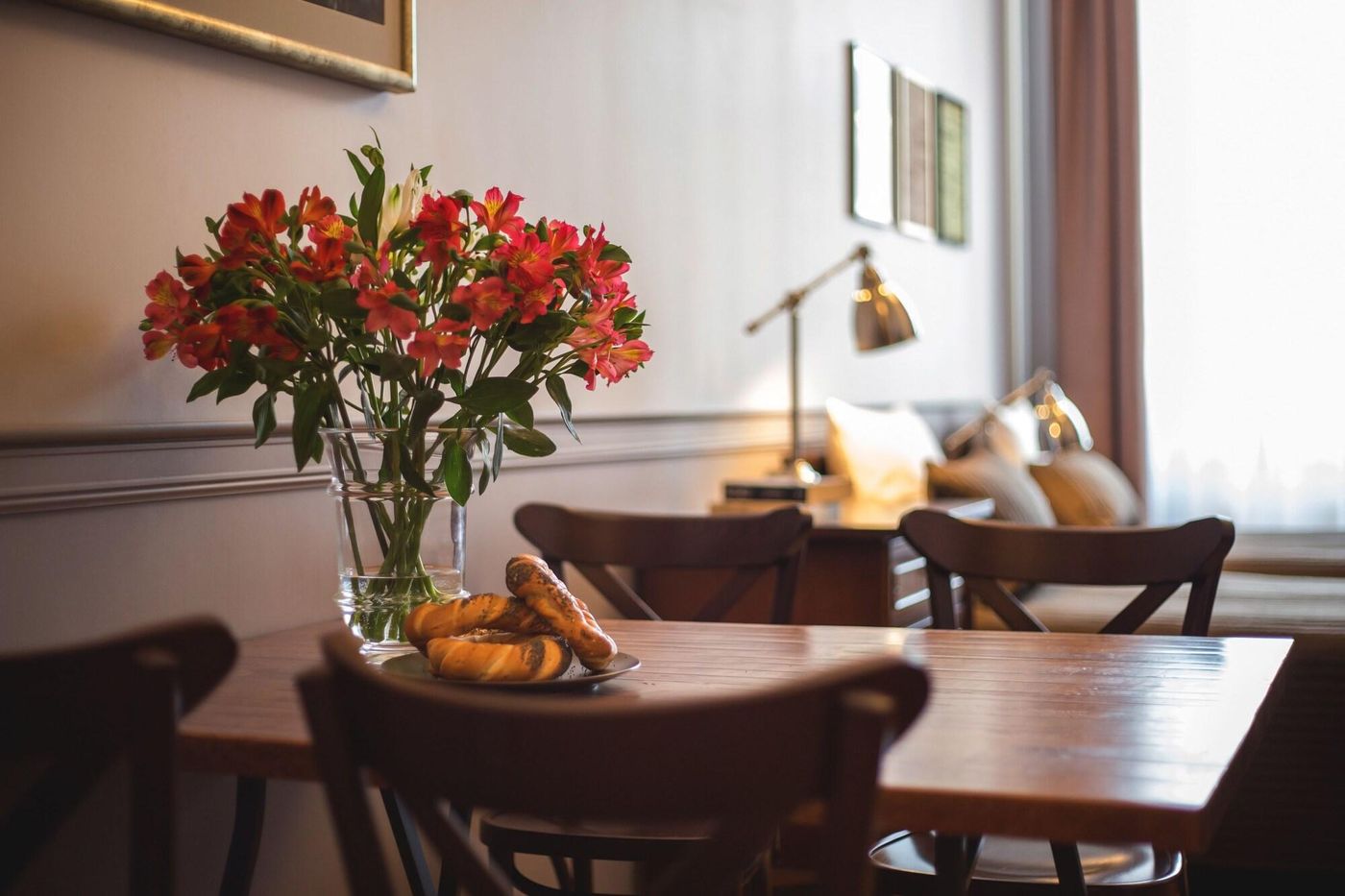 Scharffenberg-Apartments-Main-Square-Room-13