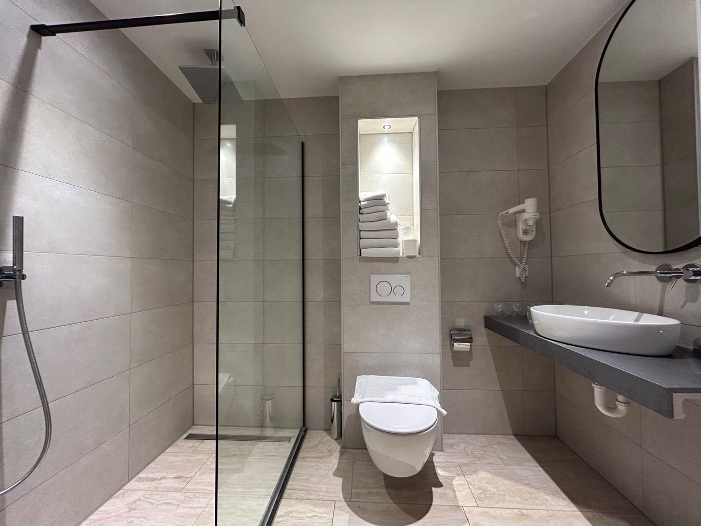 XO-HOTELS-Blue-Square-Room-33