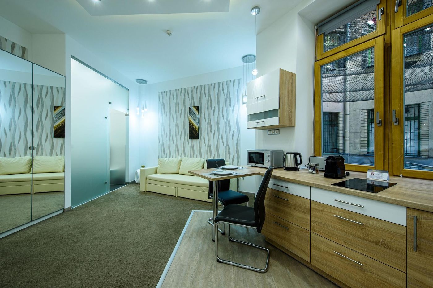 Karoly-Corner-Residences-Room-38