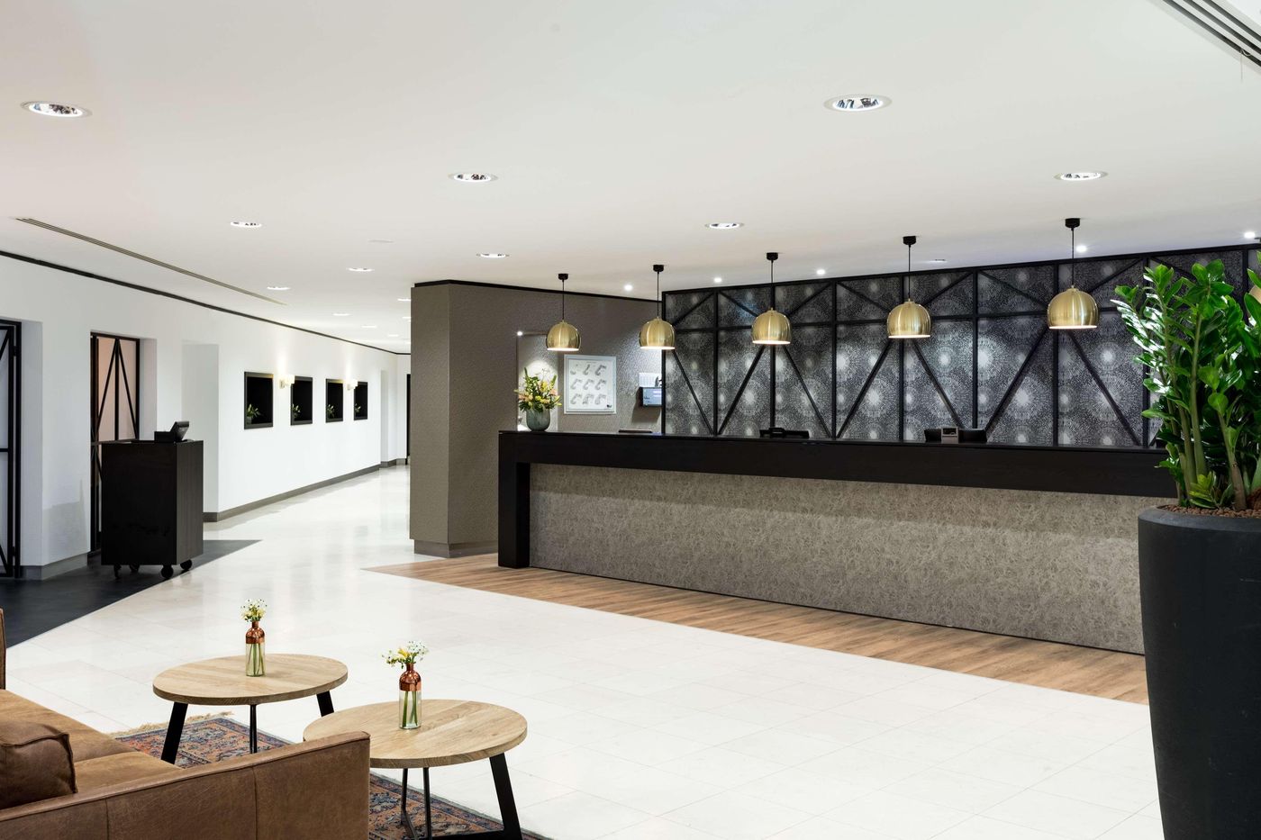 NH-Amsterdam-Centre-Lobby-3