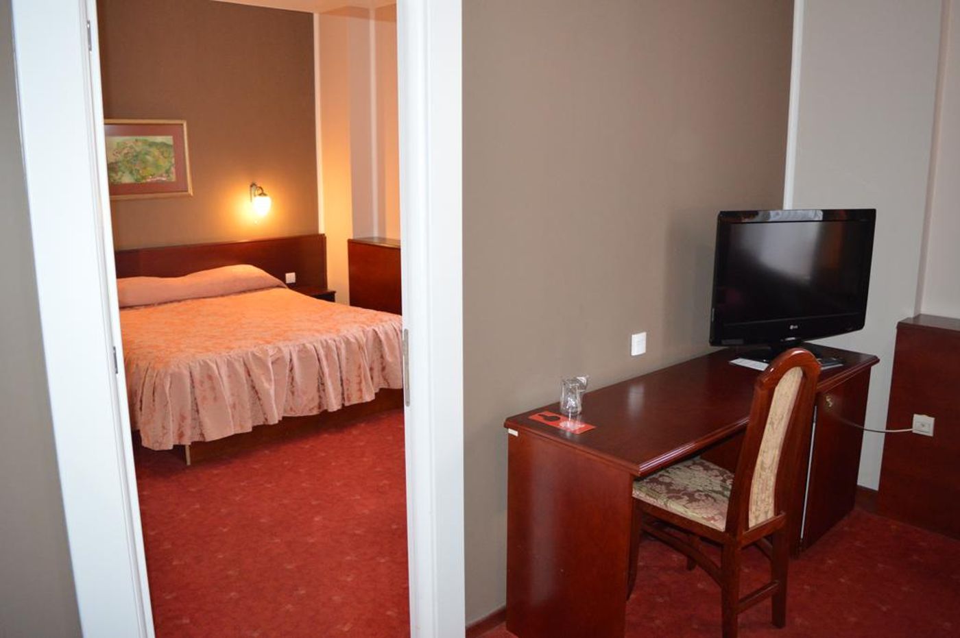 Palace Hotel-Serbia-BELGRAD-Room-9