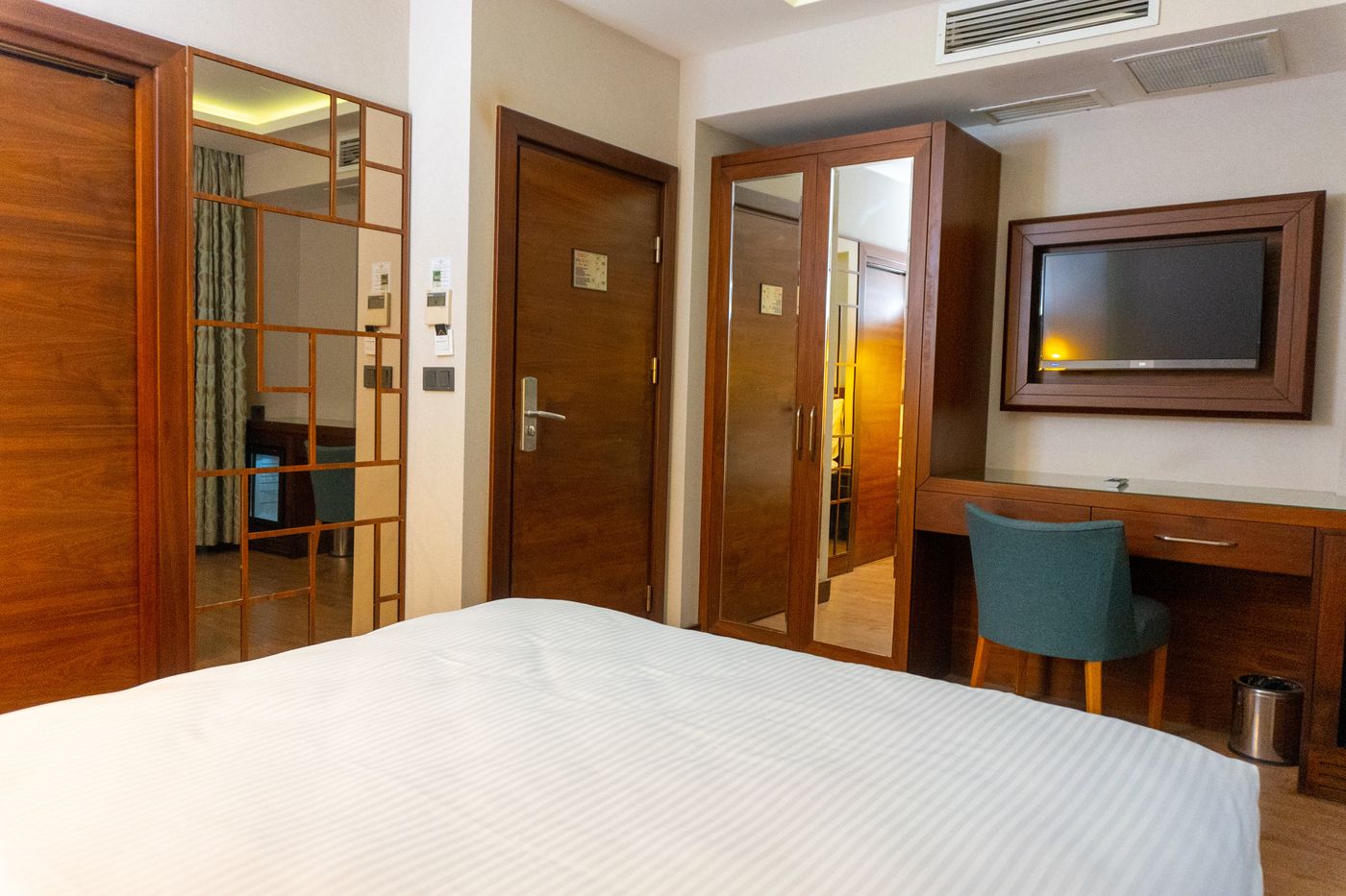Long Stay Istanbul Hotel-Turkey-Beyoglu-Room-6