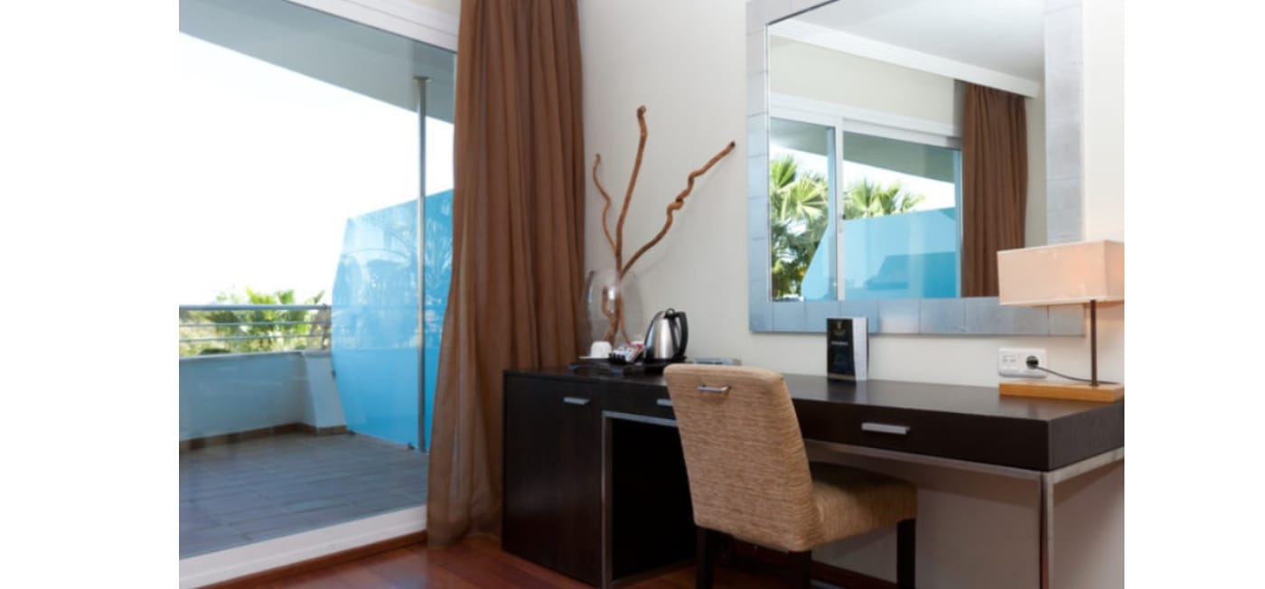 Senator-Banus---Adults-Recommended-Room-29