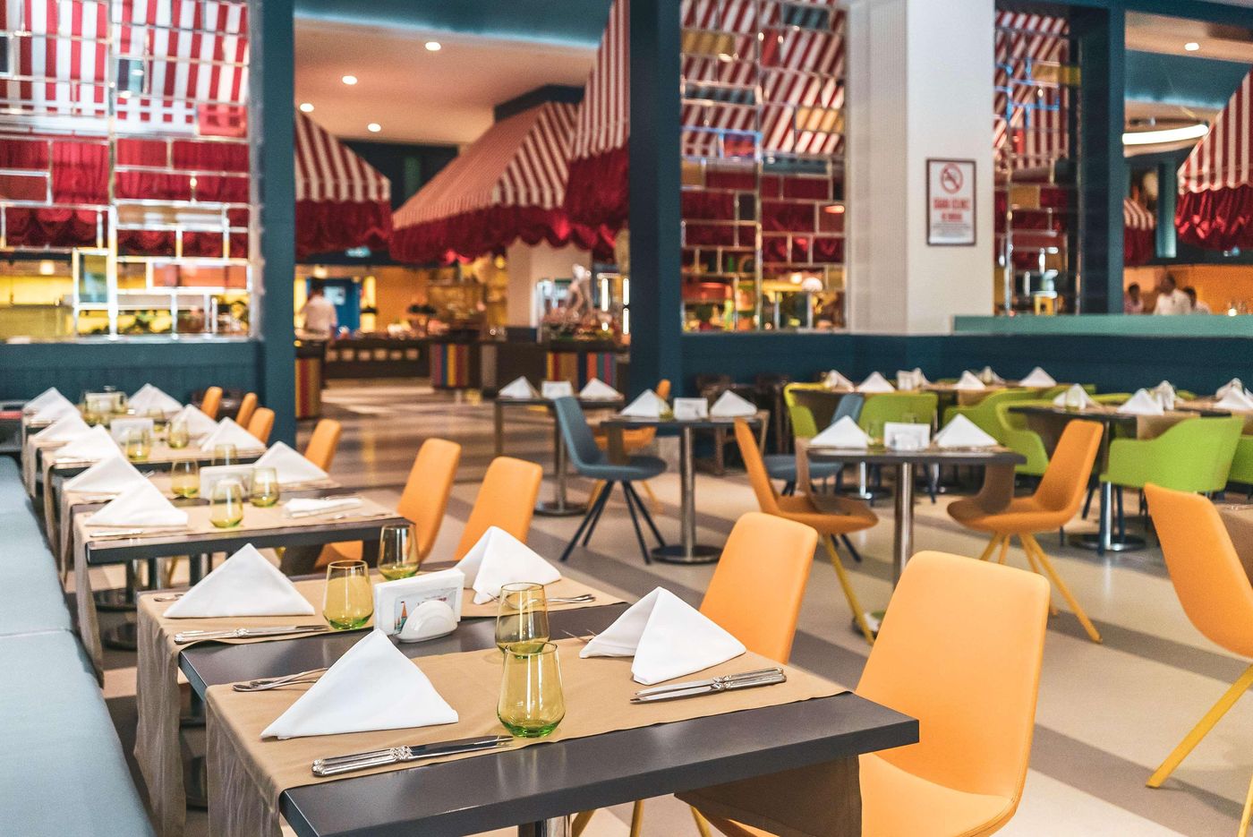 The-Land-of-Legends-Kingdom-Restaurant-49