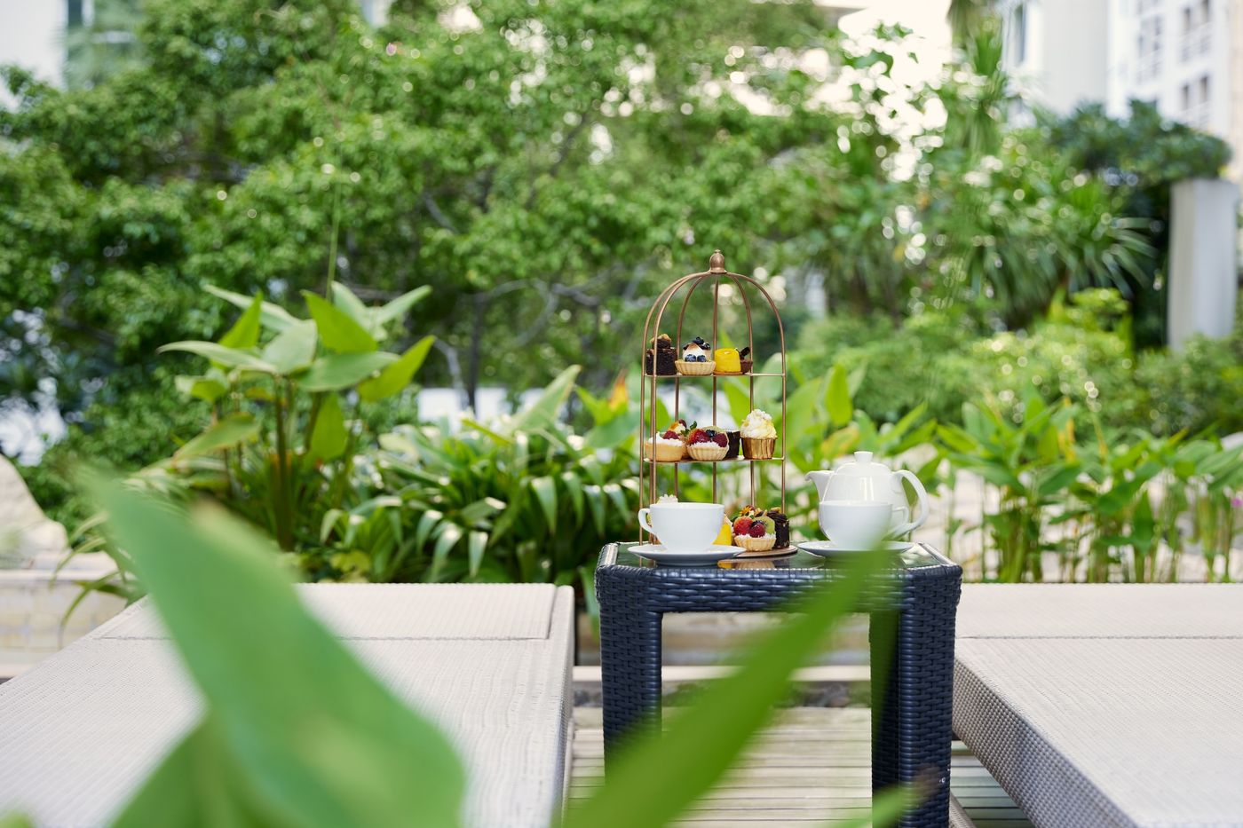 Dusit-Suites-Hotel-Ratchadamri--Bangkok-Terrace-33