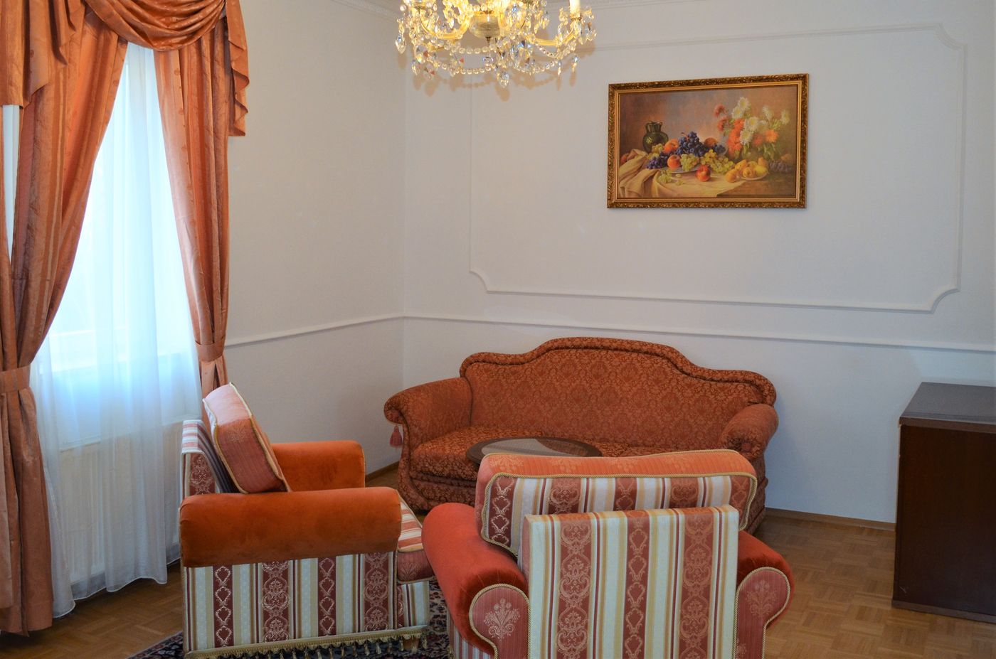 Renesance Krasna Kralovna-Czech Republic-KARLOVY VARY-Room-8